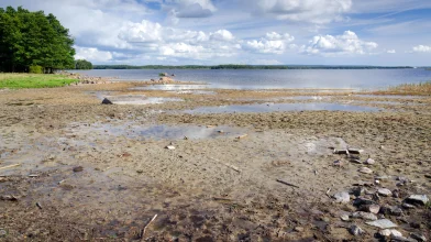 Alig van víz a Balatonban, és folytatódik az apadás