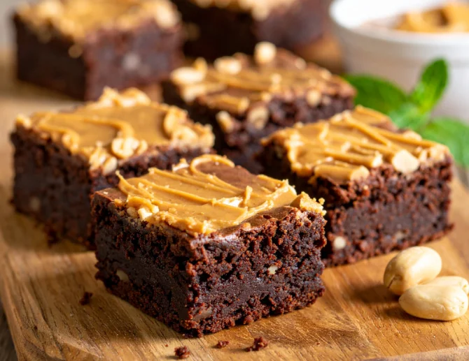 4 szelet mogyoróvajas brownie 