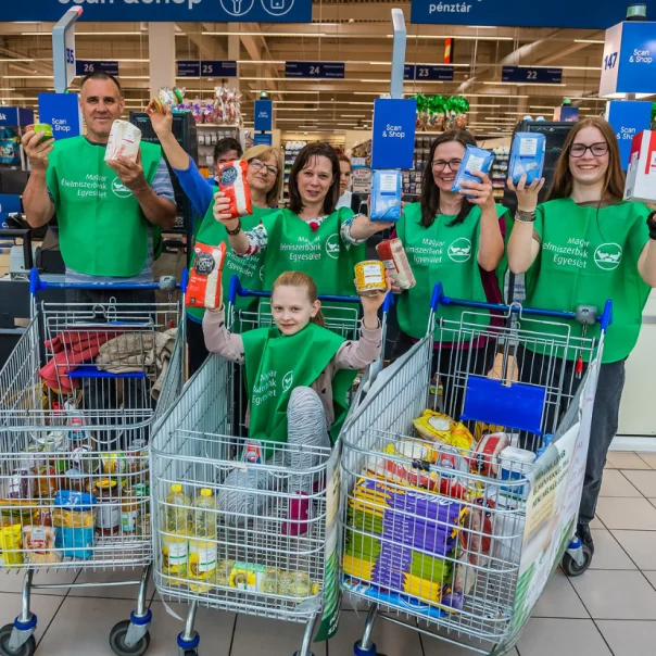 Több száz millió forintnyi élelmiszer-adomány a tét a Magyar Élelmiszerbank Egyesület hétvégi gyűjtésén