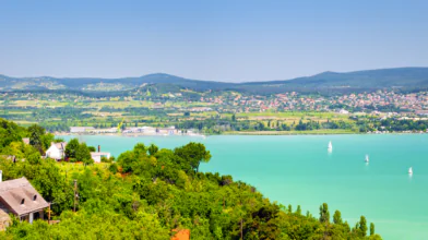 Tartanunk kell a Balaton túlzott algásodásától?